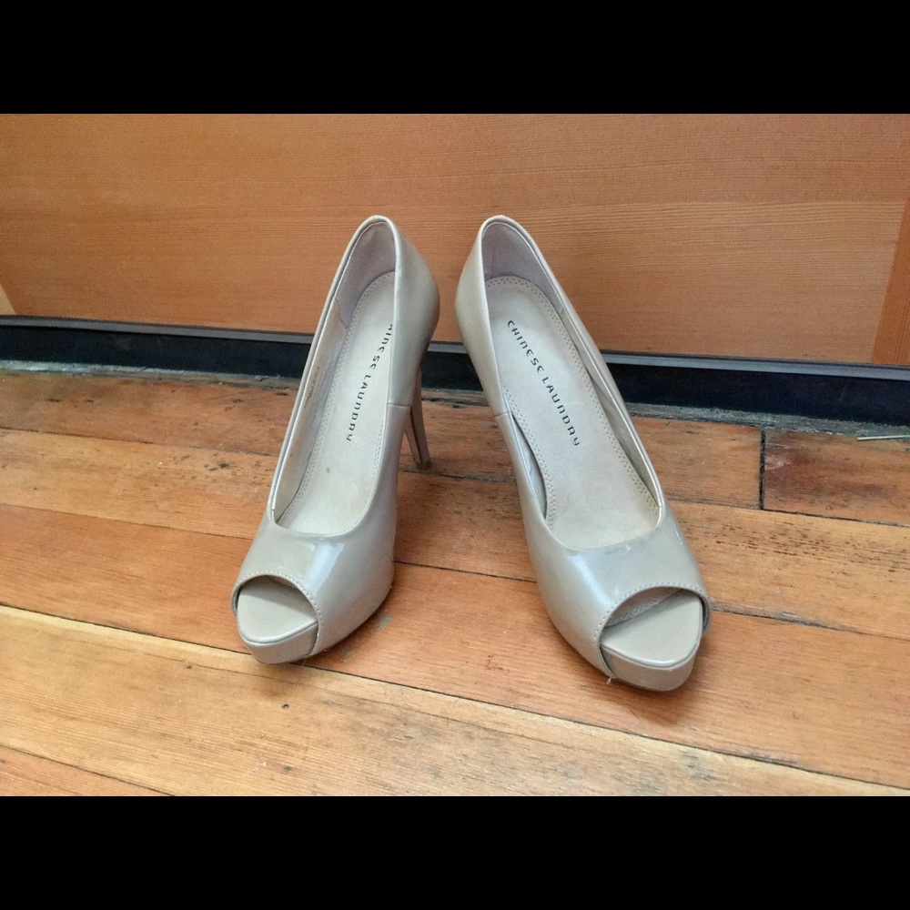 Chinese Laundry Nude Heels!